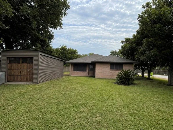1217 James St, Rosenberg, TX 77471