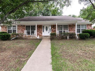 829 Overhill Dr, Hurst, TX, 76053