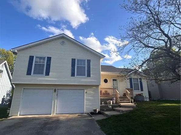 17 NW 102nd Ter, Kansas City, MO 64155