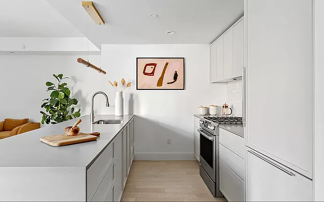 Rented by Compass | media 28