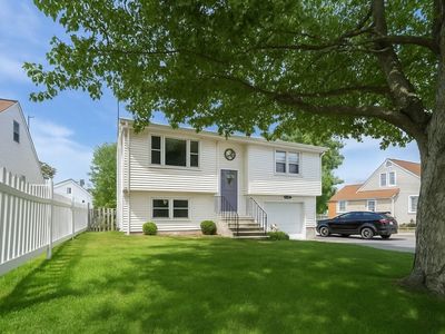 78 Stella St, Providence, RI, 02909