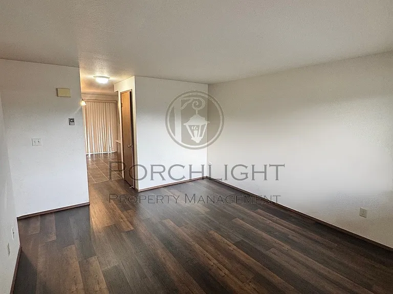 La Villa Apartments — Photo 33