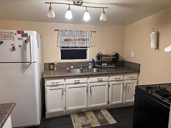 2nd image of 3355 Folsom St
