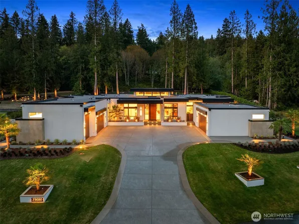 23680 NE 39th Place, Redmond, WA 98053
