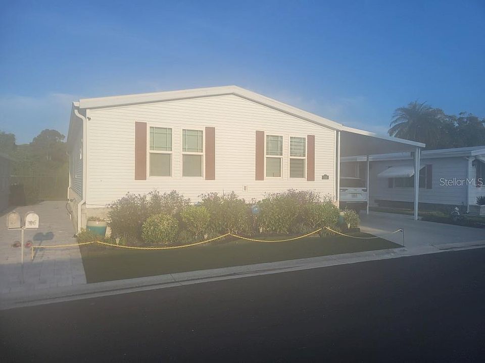 1st image of 106 OAKWOOD BOULEVARD W