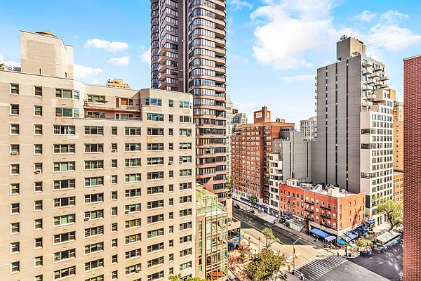 Sold by Sotheby's International Realty | media 5