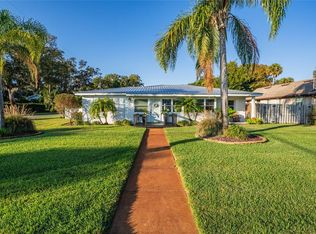 1212 Magnolia St, New Smyrna Beach, FL 32168