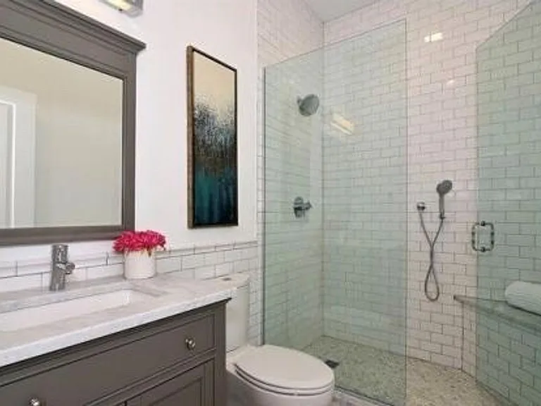 1719 N Maplewood Ave — Photo 11