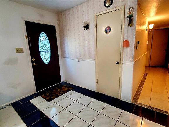 4th image of 2801 Poplar Trl