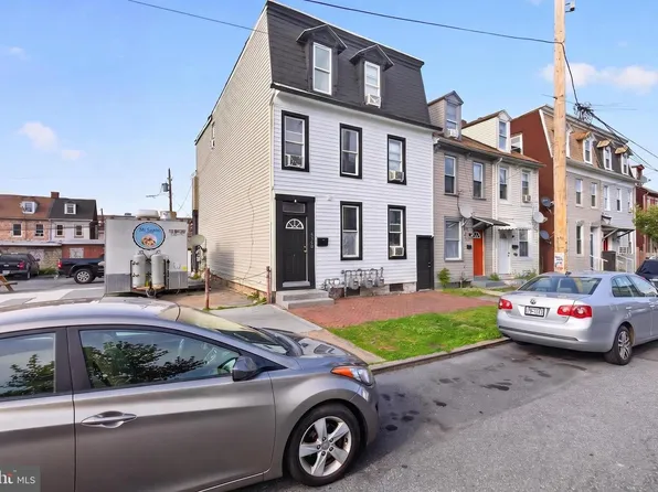 1348 Vernon St, Harrisburg, PA 17104