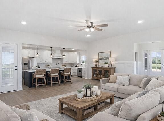 5th image of 115 Dawn Ct