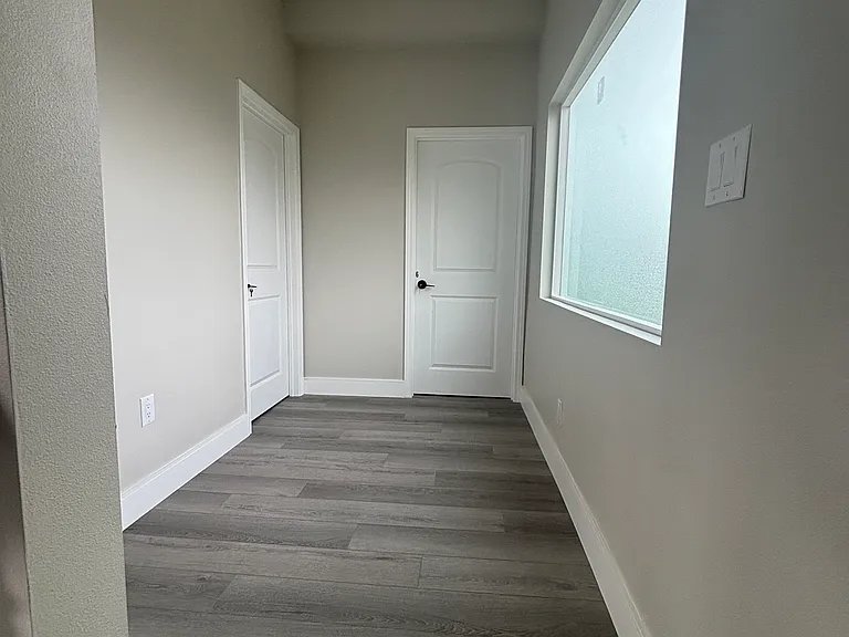 11392 Biscayne Blvd — Photo 4