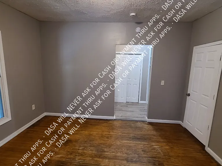 9 Emanon St #LOWER — Photo 4