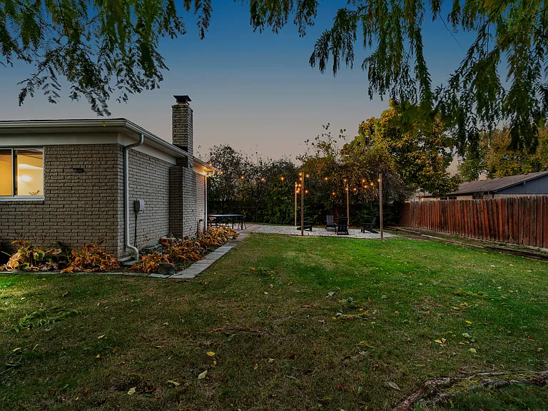 5038 Dayton Dr — Photo 54