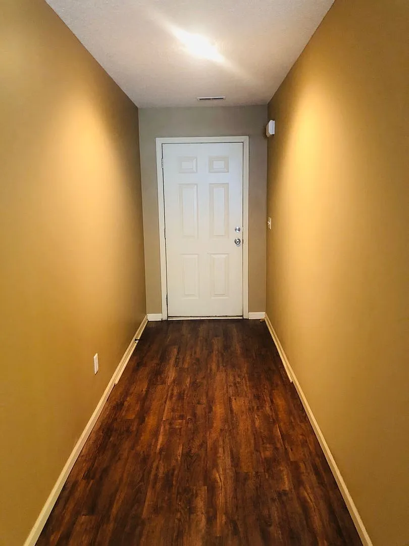 Spacious & Nice Location — Photo 2