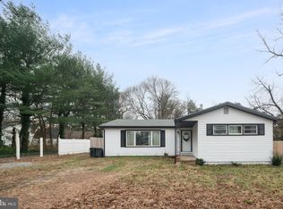 6 Flag St, Pemberton, NJ 08068