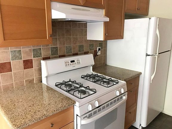 5th image of 1034 N Martel Ave APT 3