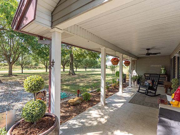 5th image of 377038 E 1060th Rd