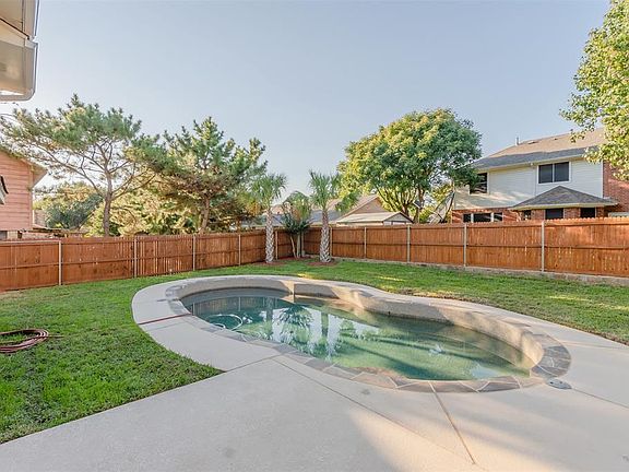 5th image of 2111 Churchill Downs Dr