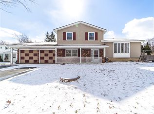 170 Black Walnut Dr, Rochester, NY 14615