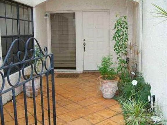 3rd image of 20904 Leeward Ct APT 226