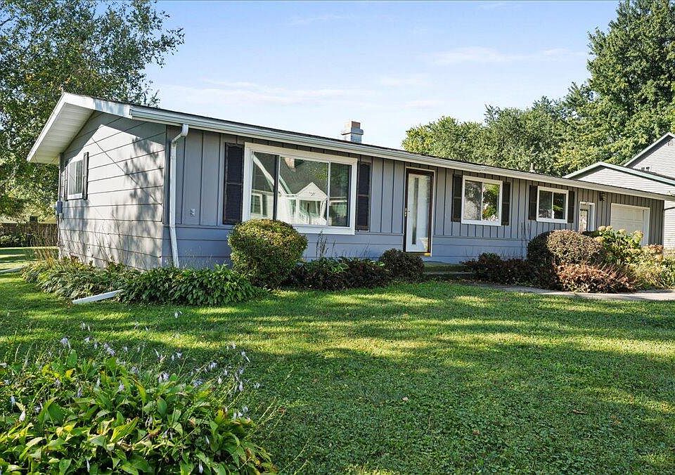 1st image of 523 Schneider STREET
