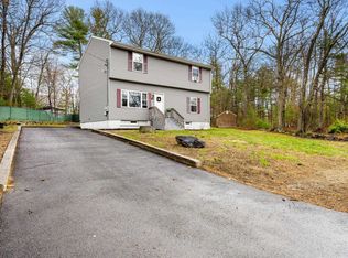 112 Dracut Rd, Hudson, NH 03051