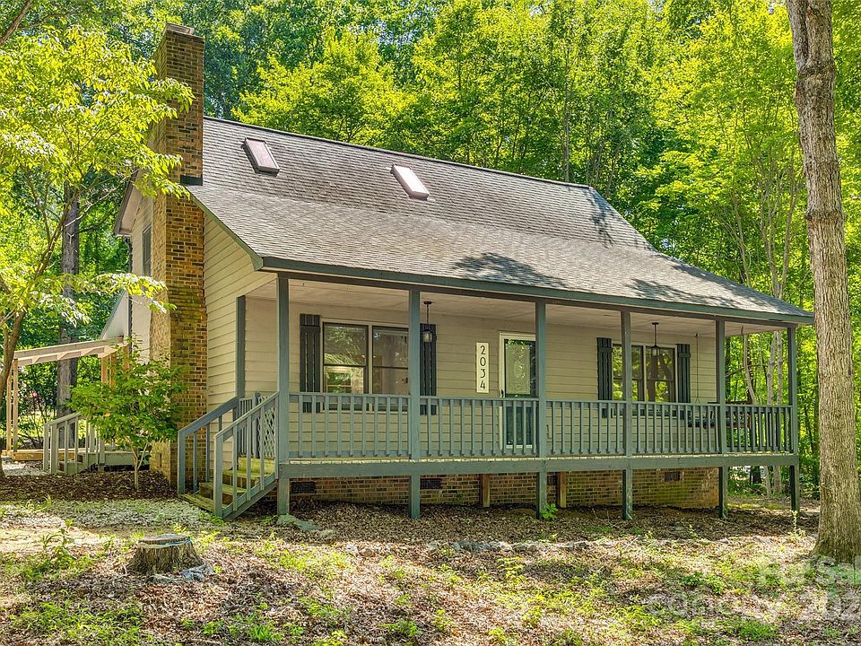1st image of 2034 Fairhill Cir