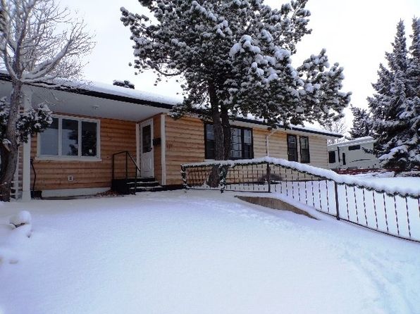 211 3rd Ave SE, Cut Bank, MT 59427