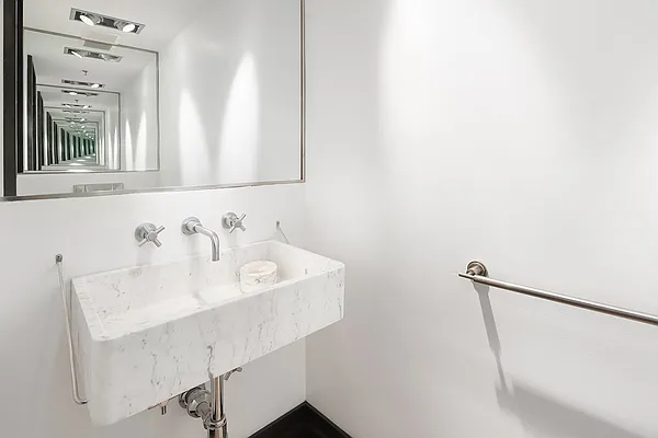 Sold by Coleman Real Estate Group | media 19