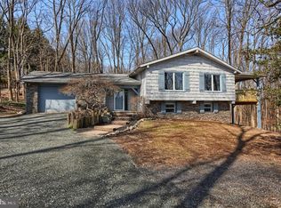 552 Colebrookdale Rd, Pottstown, PA 19464