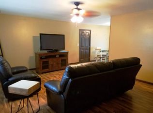 915 Penny Ln, Fulton, MO 65251