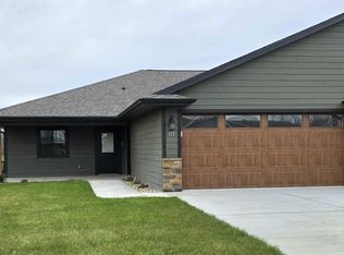 119 N Fairway St, Howard, SD 57349