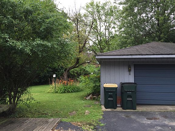 5th image of 626 Hillside Dr