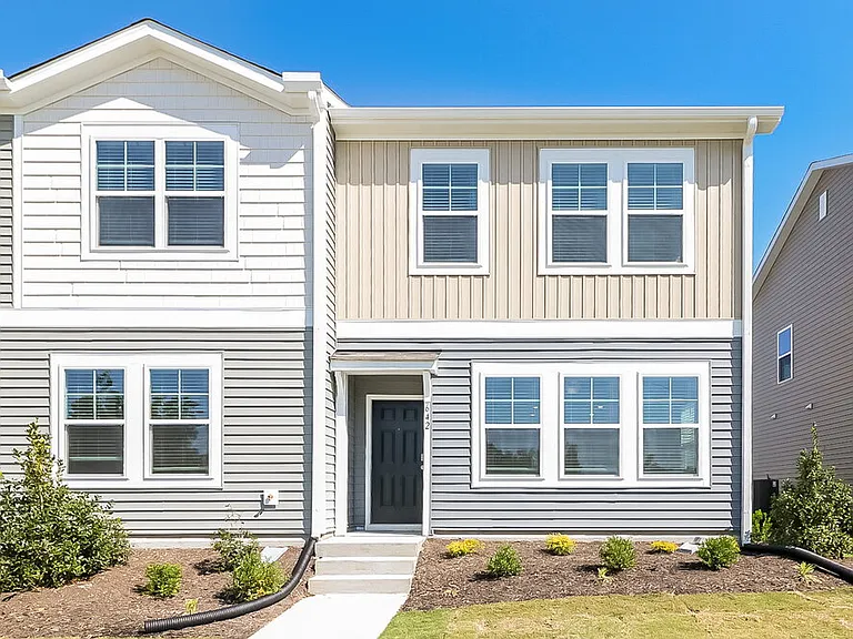 642 Wendell Falls Pkwy — Photo 1