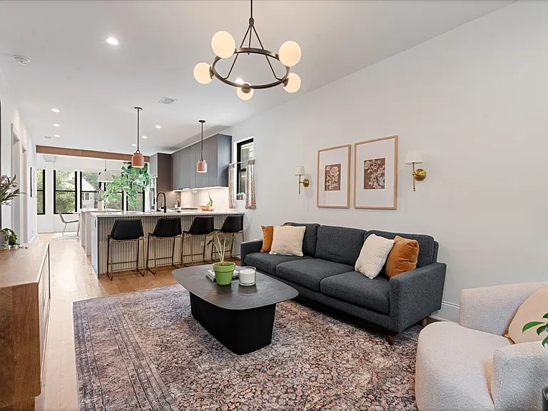 3247 N Central Park Ave #2 — Photo 8