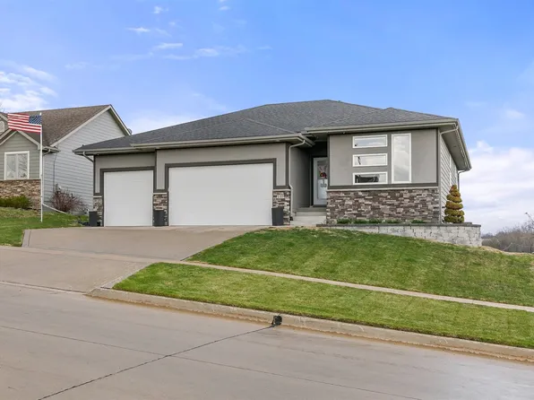 107 S 19th Ct, Indianola, IA 50125