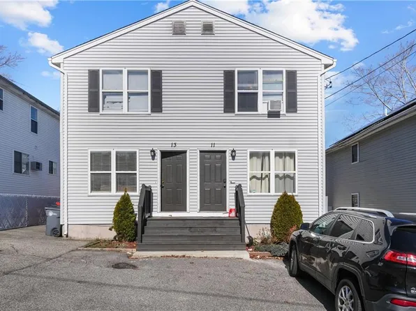 11-13 Dosco Dr, Providence, RI 02904