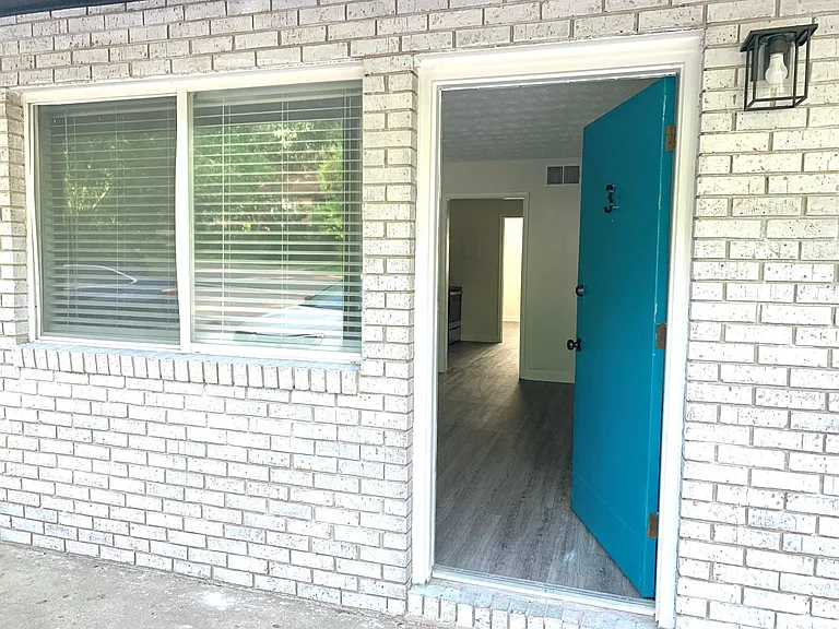 243 Crest St #6 — Photo 7