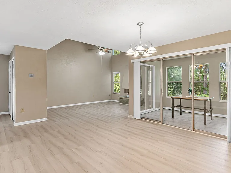 14202 Sandalwood Dr — Photo 13