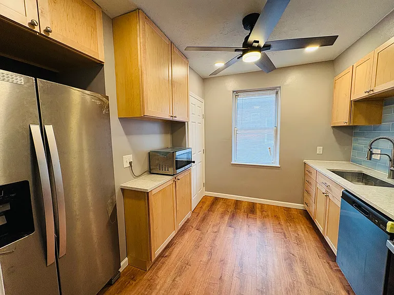 8751 Bridgeport Ave — Photo 9