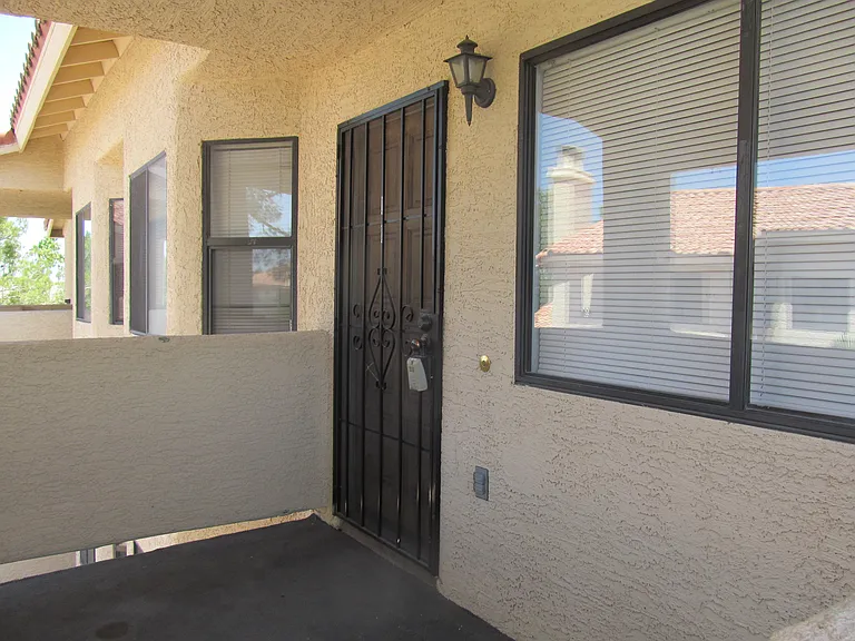 1113 N Buffalo Dr #201 — Photo 3