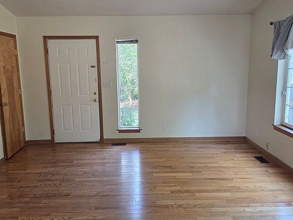 4th image of 711 Bobwhite Pl