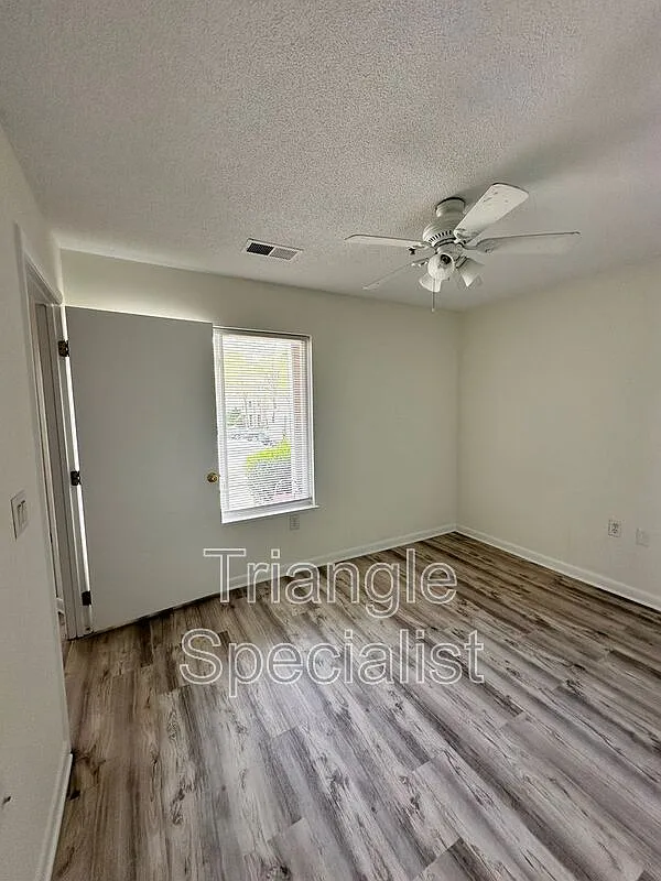 1 bed, 1.0 bath, $615 — Photo 4
