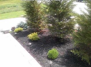 5201 Sun Valley Dr, Cross Lanes, WV 25313