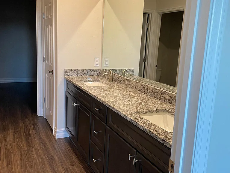 841 Peachtree Dr — Photo 11