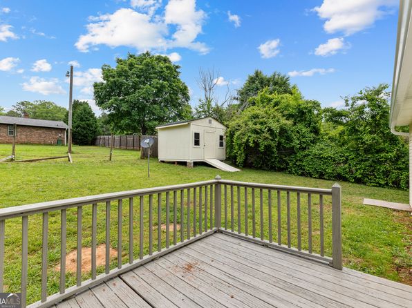 1315 Mountain Brook Dr, Thomaston, GA 30286