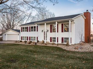 3701 Meadowknolls Rd, Marion, IA 52302
