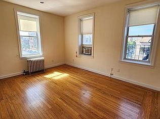25-96 43rd St #3B, Astoria, NY 11103
