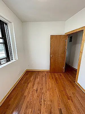 4th image of 140 W 238th St #B21